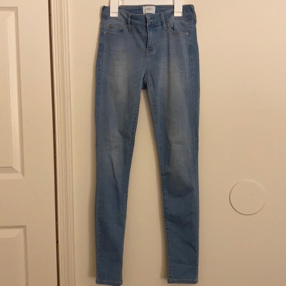 Light wash Skinny Jeans